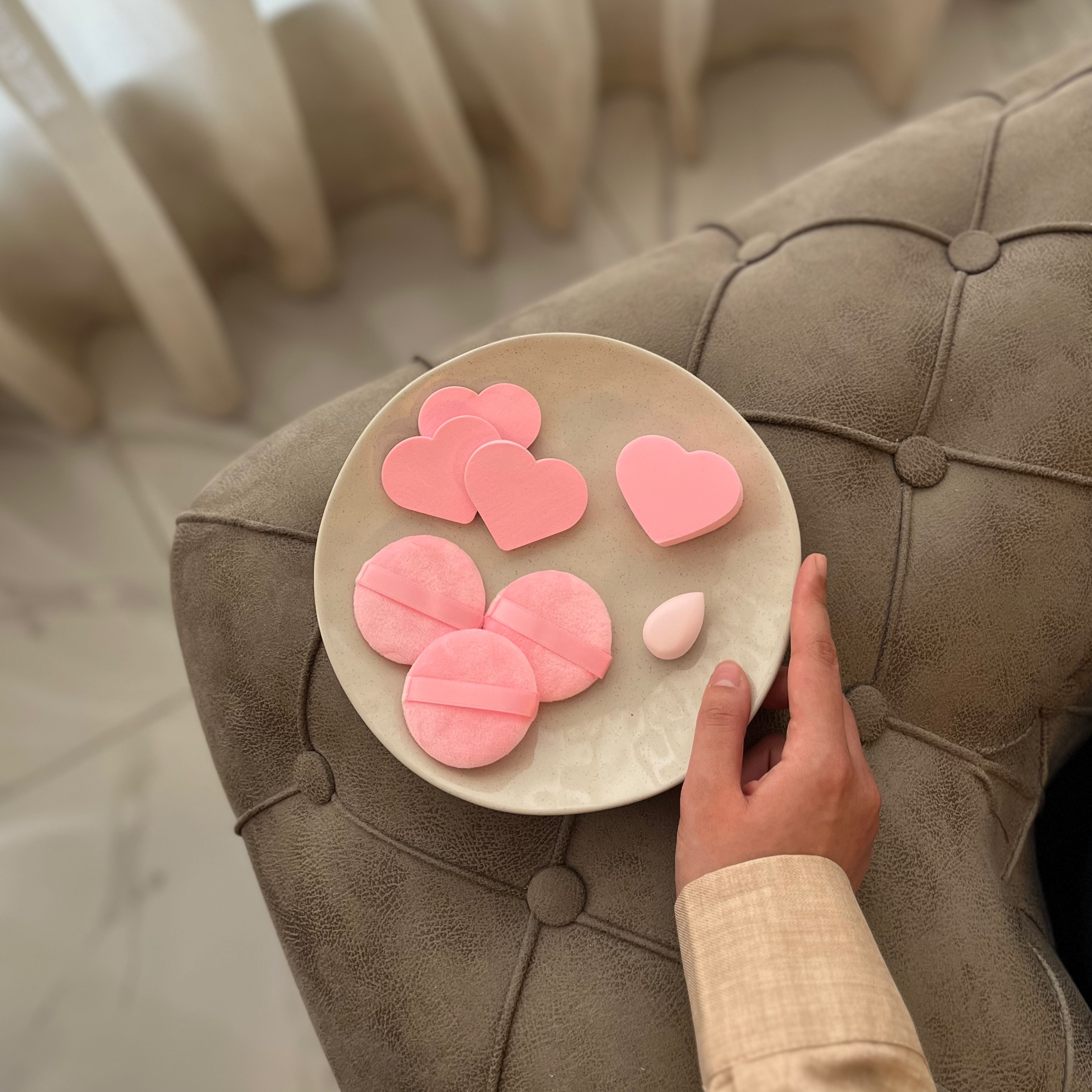 پک هشت آیتم از انواع پدهای مناسب میکاپ با کاربردهای متفاوت و رنگ های دوست داشتنی💗✨