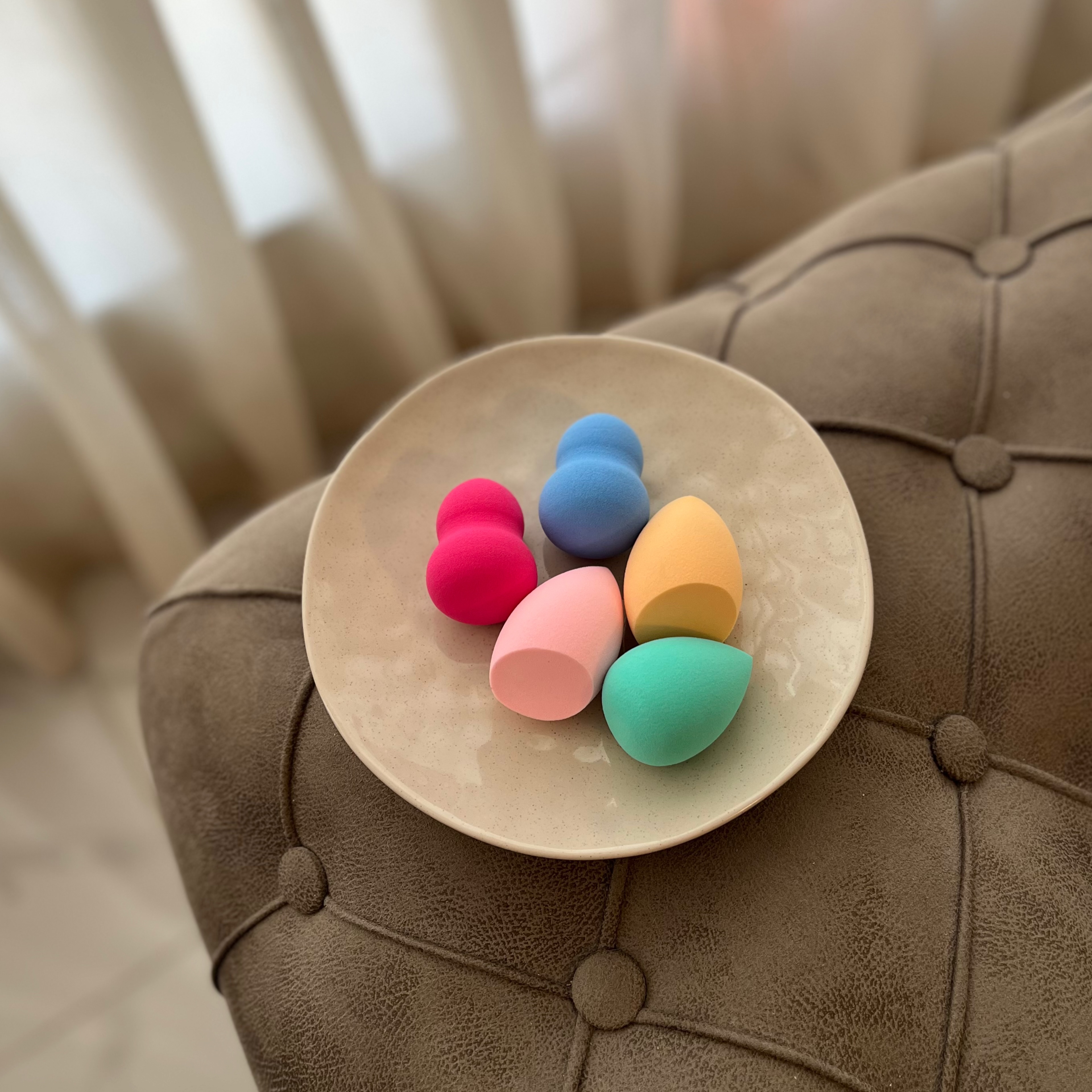 پد بیوتی بلندر (پد میکاپ) برای فید کردن محصولات آرایشی روی پوست متنوع با رنگ بندی زیبا 🎀✨