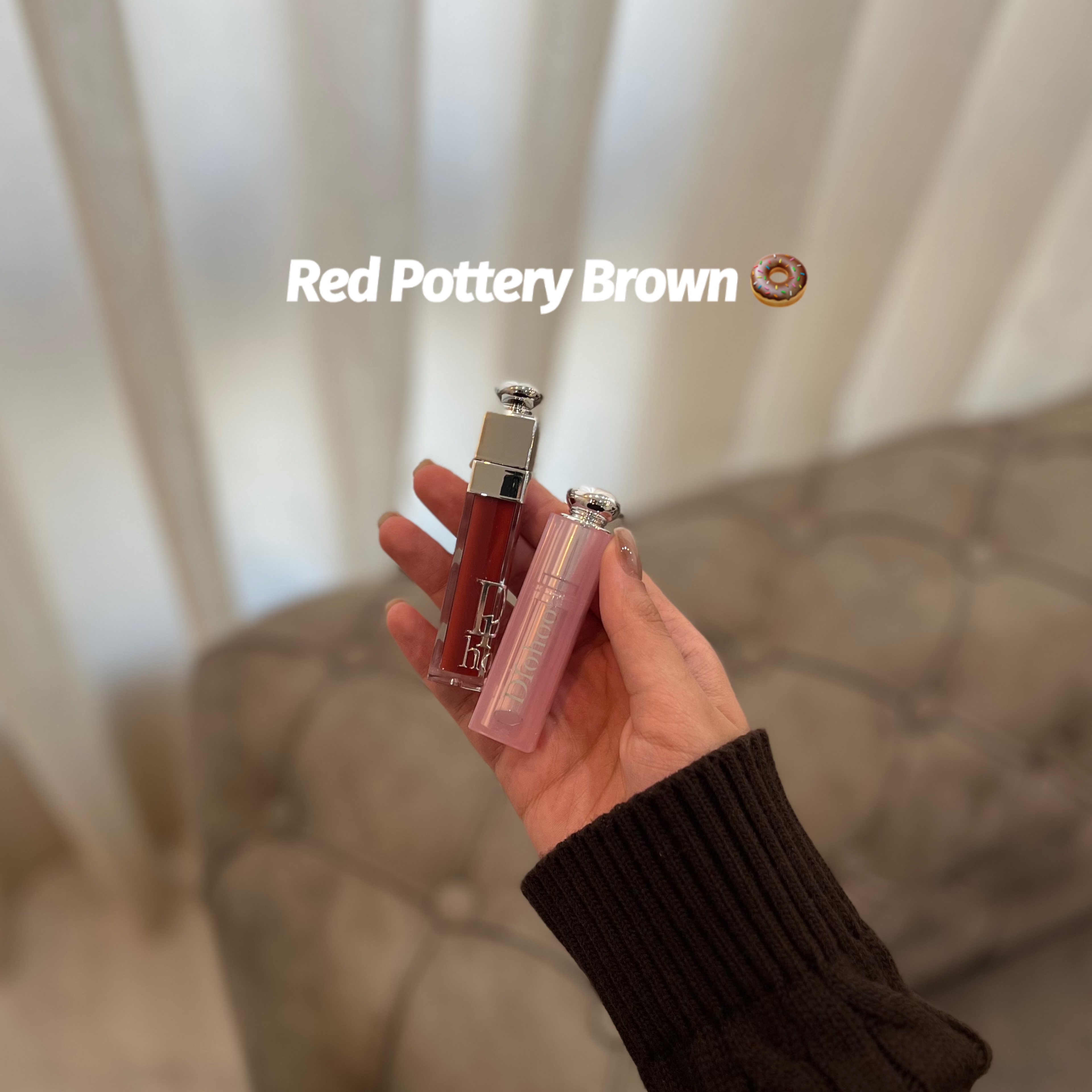 پک تراول و هدیه طرح دیور دورهو دارای یک لیپ گلاس و لیپ بالم با رنگبندی و پکیجینگ زیبا| Travel & Gift Set DROHOO